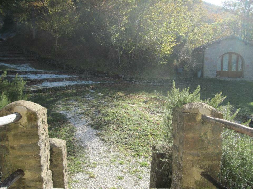 Libera Universita Di Alcatraz Affittacamere Morleschio Esterno foto